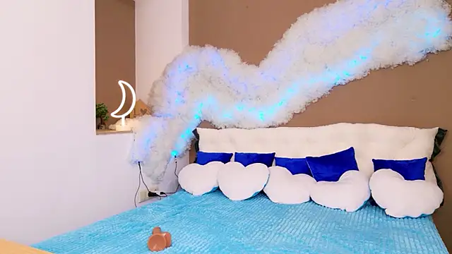 GloriNichols online show from 11.03.25