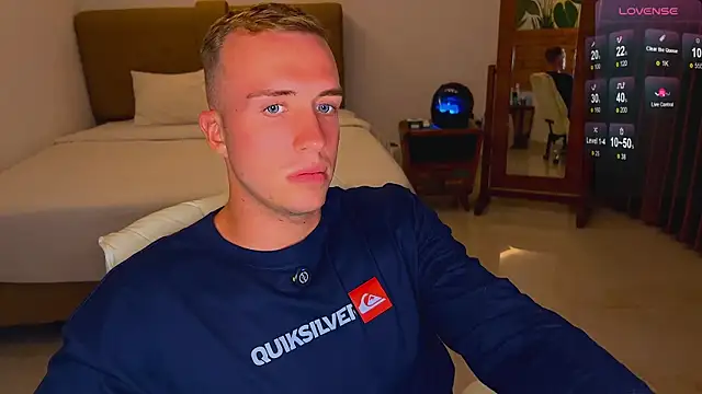 Snapshot of tommy_cumfinger chatting on 10.21.25 tommy cumfinger online show from 10.21.25