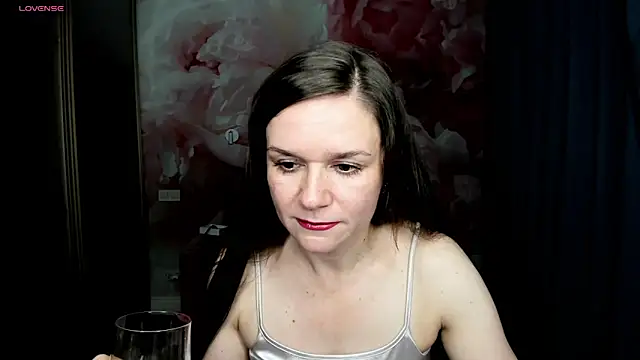 AriaGray online show from 11.22.25