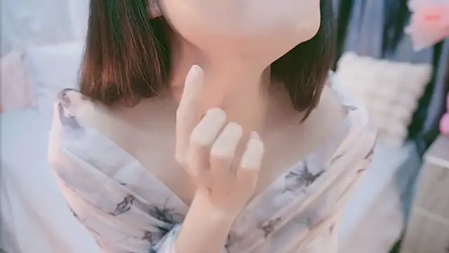 Snapshot of LY_26 chatting on 02.24.25 LY 26 online show from 02.24.25