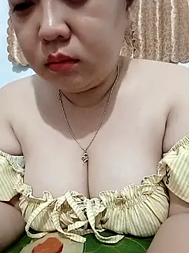 VyOanh2K online show from 10.20.25