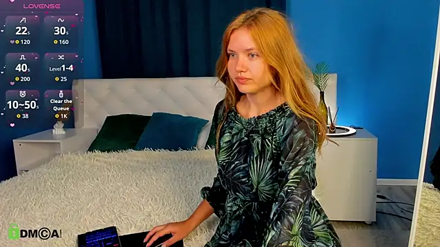 Snapshot of Eva__Lewis chatting on 09.29.25 Eva Lewis online show from 09.29.25
