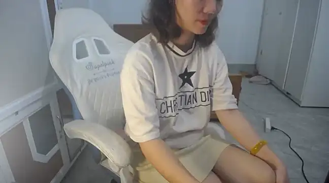 Snapshot of Susu204 chatting on 03.10.25 Susu204 online show from 03.10.25