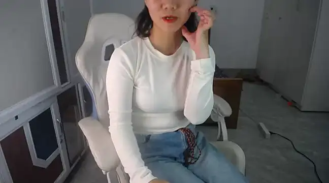 Snapshot of Susu204 chatting on 03.20.25 Susu204 online show from 03.20.25