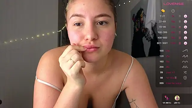 Yassyaaa online show from 12.17.24