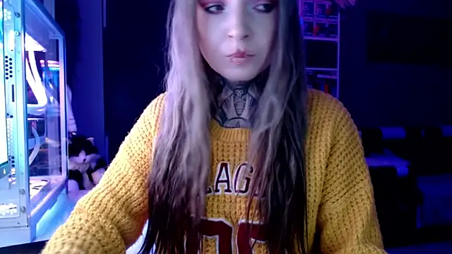 InesGold online show from 02.25.25