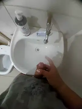 Snapshot of AVENTUREIRO22cm chatting on 09.24.25 AVENTUREIRO22cm online show from 09.24.25