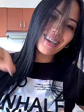 Snapshot of Sara_luna_ chatting on 12.03.24 Sara luna  online show from 12.03.24