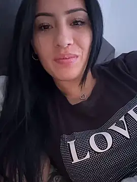 Snapshot of Sara_luna_ chatting on 12.11.24 Sara luna  online show from 12.11.24