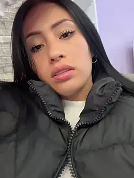 Snapshot of Sara_luna_ chatting on 12.14.24 Sara luna  online show from 12.14.24