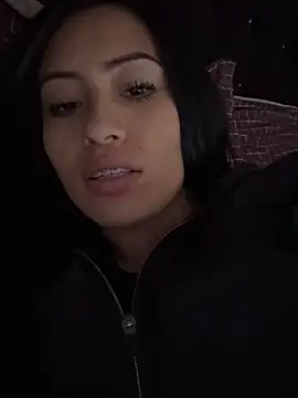 Snapshot of Sara_luna_ chatting on 12.20.24 Sara luna  online show from 12.20.24