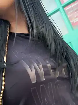 Snapshot of Sara_luna_ chatting on 01.15.25 Sara luna  online show from 01.15.25