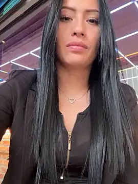 Snapshot of Sara_luna_ chatting on 03.18.25 Sara luna  online show from 03.18.25