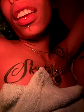 Snapshot of sammoura01 chatting on 09.11.25 sammoura01 online show from 09.11.25