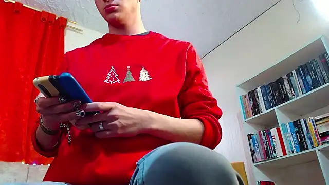 Snapshot of GabyThoms chatting on 12.29.24 GabyThoms online show from 12.29.24