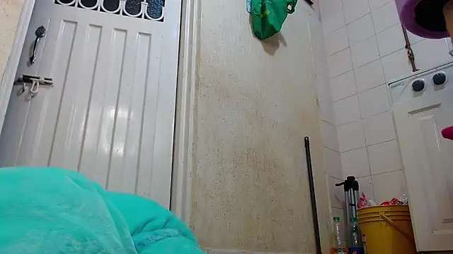 Snapshot of GabyThoms chatting on 01.15.25 GabyThoms online show from 01.15.25