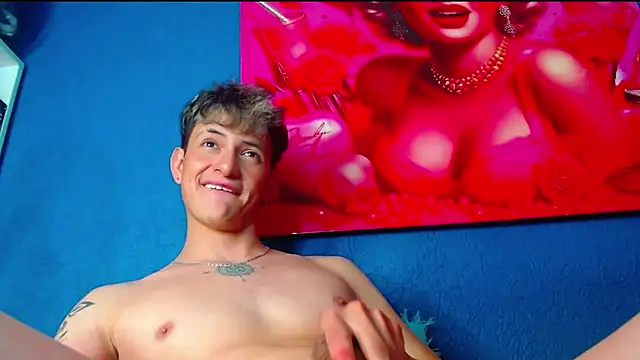 Snapshot of GabyThoms chatting on 01.28.25 GabyThoms online show from 01.28.25