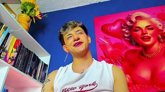 Snapshot of GabyThoms chatting on 02.06.25 GabyThoms online show from 02.06.25