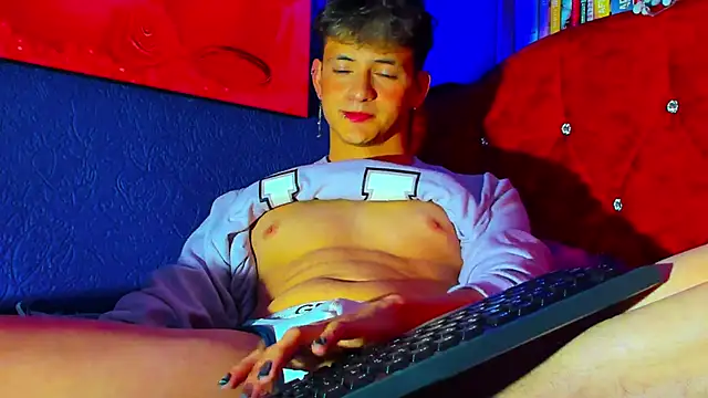 Snapshot of GabyThoms chatting on 02.21.25 GabyThoms online show from 02.21.25