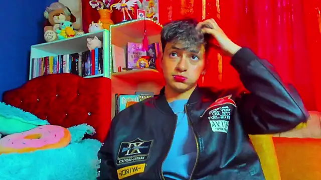 Snapshot of GabyThoms chatting on 02.26.25 GabyThoms online show from 02.26.25