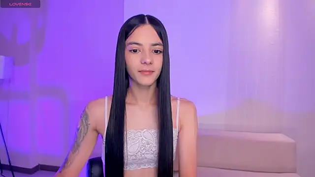 Snapshot of HannahJamesX chatting on 09.14.25 HannahJamesX online show from 09.14.25