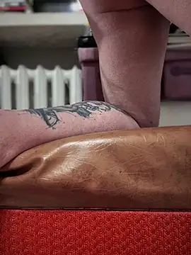 Snapshot of PierreNaked89 chatting on 01.28.25 PierreNaked89 online show from 01.28.25