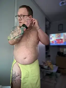 Snapshot of PierreNaked89 chatting on 02.16.25 PierreNaked89 online show from 02.16.25