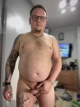 Snapshot of PierreNaked89 chatting on 02.26.25 PierreNaked89 online show from 02.26.25