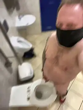 Snapshot of PierreNaked89 chatting on 03.03.25 PierreNaked89 online show from 03.03.25