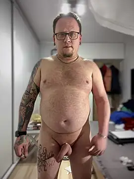 Snapshot of PierreNaked89 chatting on 03.06.25 PierreNaked89 online show from 03.06.25