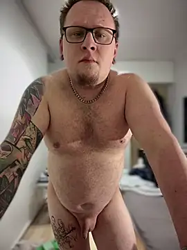 Snapshot of PierreNaked89 chatting on 03.10.25 PierreNaked89 online show from 03.10.25