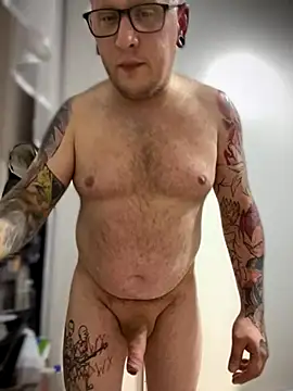 Snapshot of PierreNaked89 chatting on 10.10.25 PierreNaked89 online show from 10.10.25