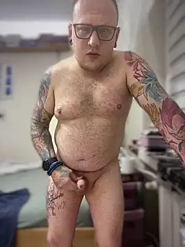 Snapshot of PierreNaked89 chatting on 12.17.25 PierreNaked89 online show from 12.17.25