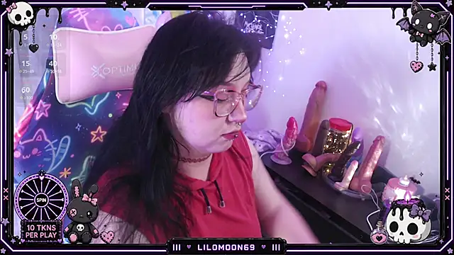 Snapshot of LiloMoon69 chatting on 06.14.26 LiloMoon69 online show from 06.14.26