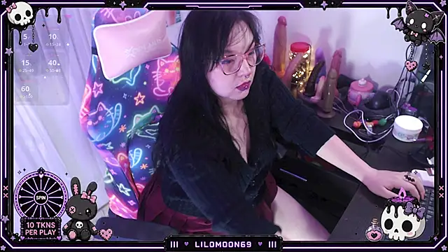 Snapshot of LiloMoon69 chatting on 06.15.26 LiloMoon69 online show from 06.15.26
