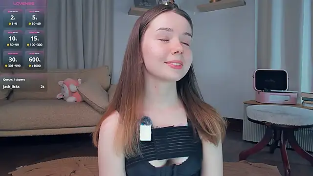 DominikaElis online show from 04.20.26