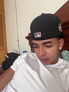 JoanG10 online show from 04.19.26