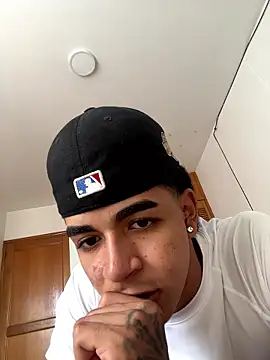 JoanG10 online show from 04.19.26