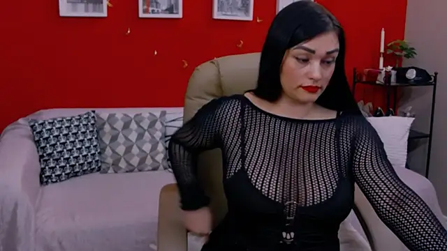 Snapshot of ChantalLion chatting on 12.19.24 ChantalLion online show from 12.19.24