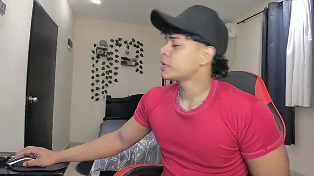 Snapshot of johan_beley_ chatting on 10.16.25 johan beley online show from 10.16.25