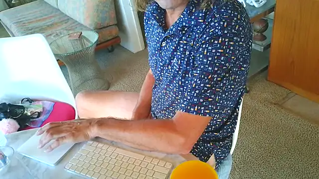 Snapshot of costanza7070 chatting on 07.16.26 costanza7070 online show from 07.16.26