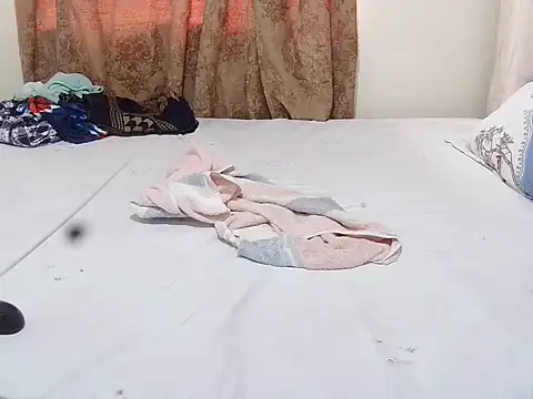 slender sweet online show from 11.23.25