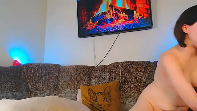 Snapshot of Caroline1995 chatting on 03.10.25 Caroline1995 online show from 03.10.25