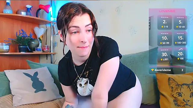 Snapshot of Caroline1995 chatting on 09.10.25 Caroline1995 online show from 09.10.25