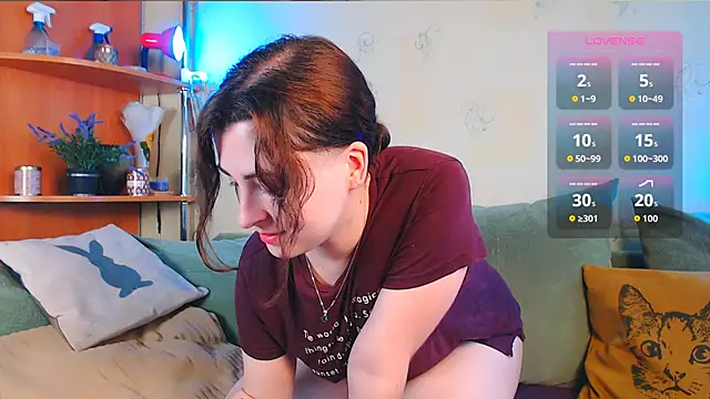 Snapshot of Caroline1995 chatting on 10.13.25 Caroline1995 online show from 10.13.25