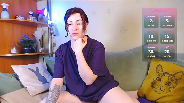 Snapshot of Caroline1995 chatting on 11.18.25 Caroline1995 online show from 11.18.25