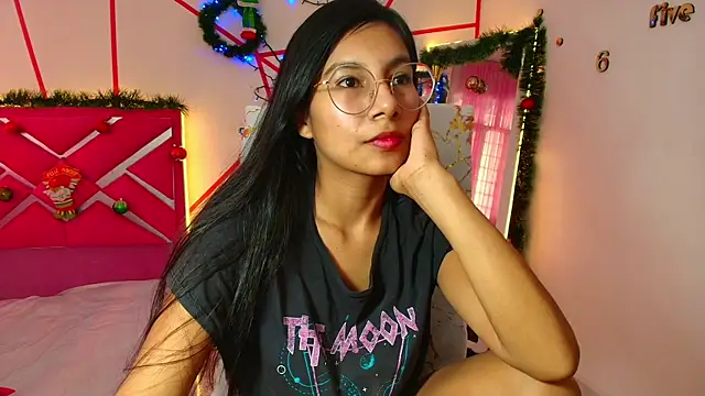 Snapshot of _Jessi29_ chatting on 12.27.24  Jessi29  online show from 12.27.24