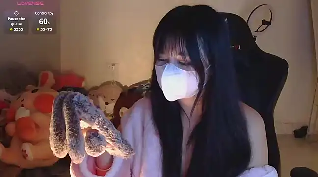 Snapshot of TimmyZi chatting on 12.28.24 TimmyZi online show from 12.28.24