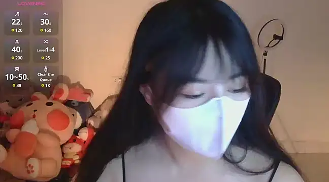 Snapshot of TimmyZi chatting on 01.02.25 TimmyZi online show from 01.02.25