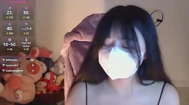 Snapshot of TimmyZi chatting on 01.02.25 TimmyZi online show from 01.02.25